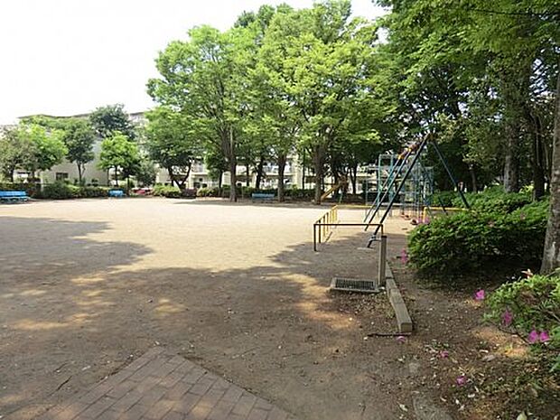 【公園】上藤沢第三公園まで740ｍ