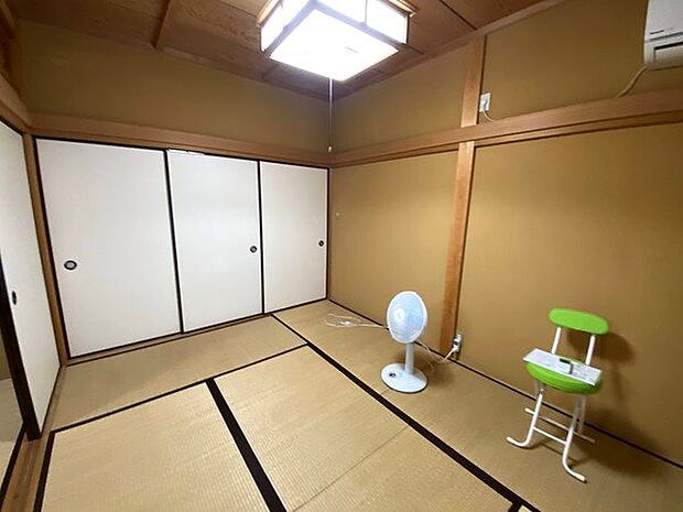 【1階和室】6畳の和室ゲストルームとしても利用可能です。