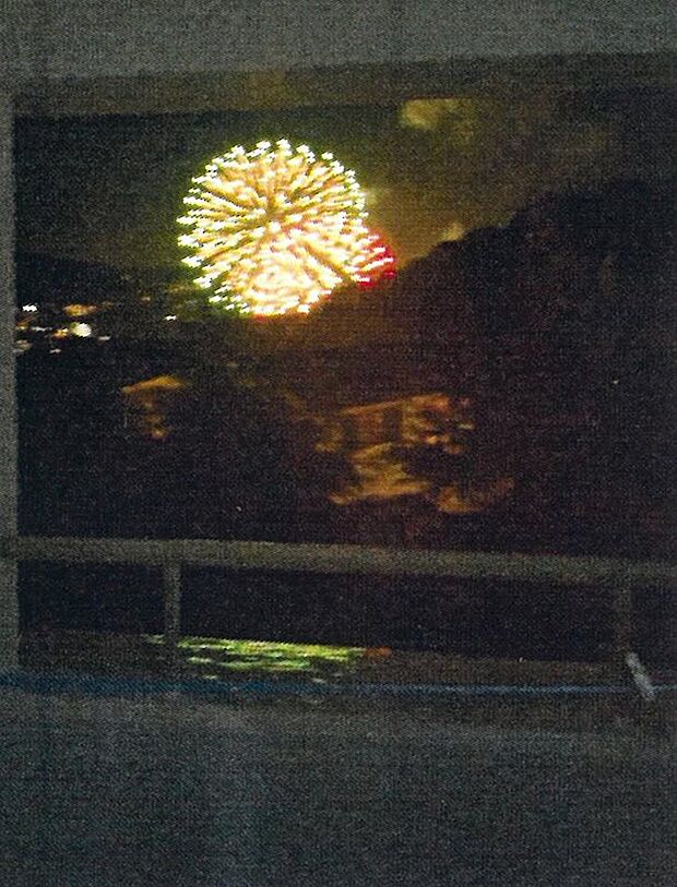 オーナー様撮影。年十数回開催される熱海市の花火大会で打ち上げられた花火の画像。