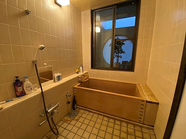 海音クラブに加入すると、お部屋の檜風呂には温泉を引き込めます。