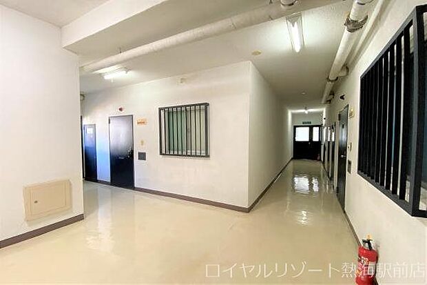 廊下：ホテルのような内廊下のため、冬でも風に当たらず大浴場へ行けます。廊下の状態も汚れなどなく良好。