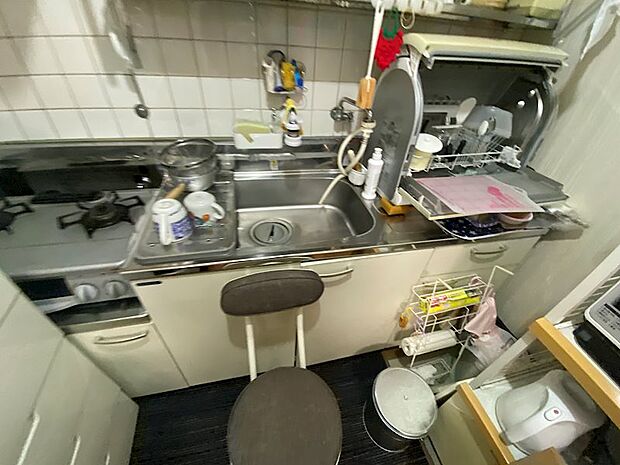 キッチンは食洗器も置ける程のスペースがあります。