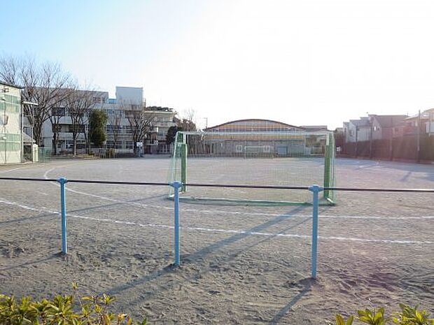 【小学校】横浜市立緑小学校まで950ｍ