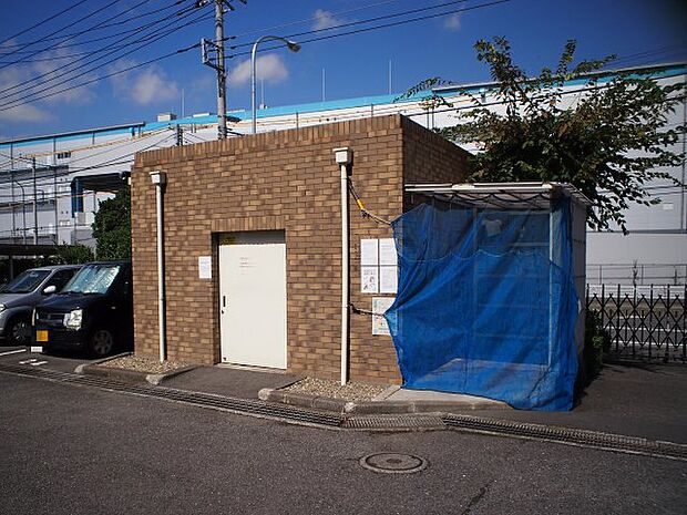 敷地内ごみ置き場