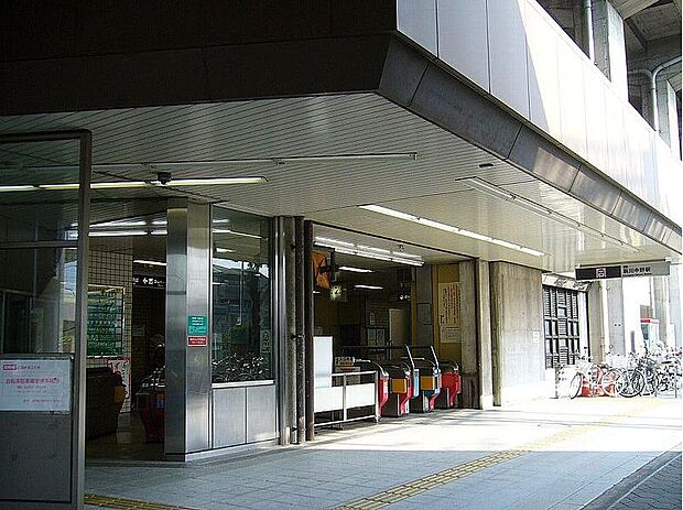大阪メトロ谷町線駒川中野駅まで約１１９０ｍ（徒歩１５分）です。