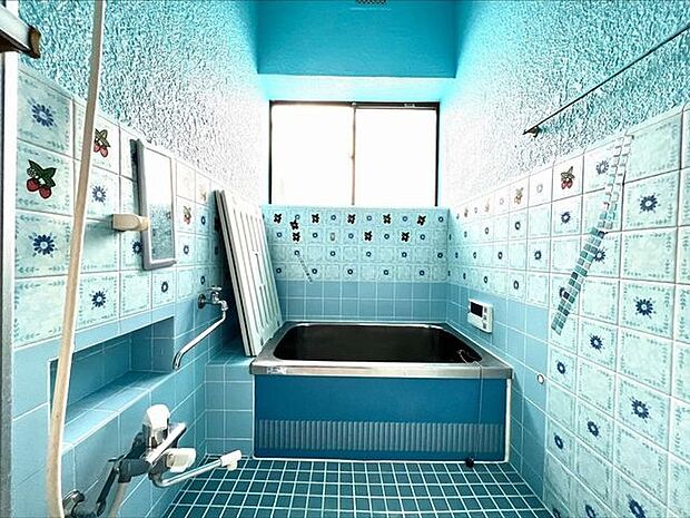 江戸川区西小岩3丁目　中古戸建の浴室です