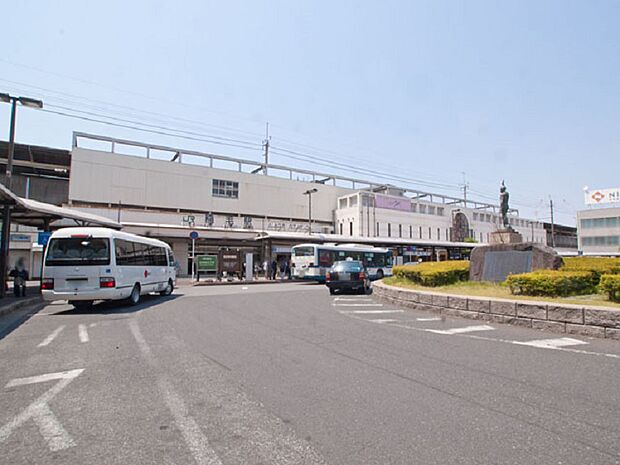 JR総武線「稲毛」駅までバス22分「さつきが丘団地」停歩9分。始発バス停で快適です！