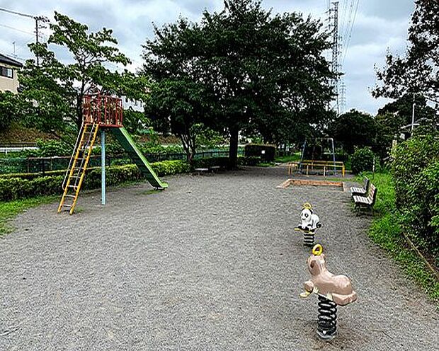 【公園】小山中村公園まで1778ｍ