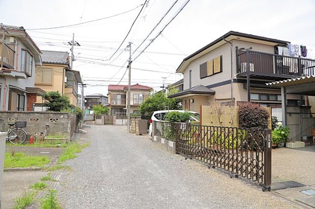 眺望を気にして物件を探す場合、前面に建物が建っていないか現地で確認しましょう！前面に建物があると景色はもちろん、日当たりや風通しにも影響が出てきます。住んだ時のことを想像しながら現地見学をしましょう。