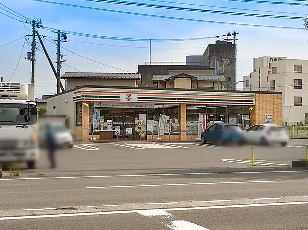 セブンイレブン福島八島町店　630ｍ/徒歩8分