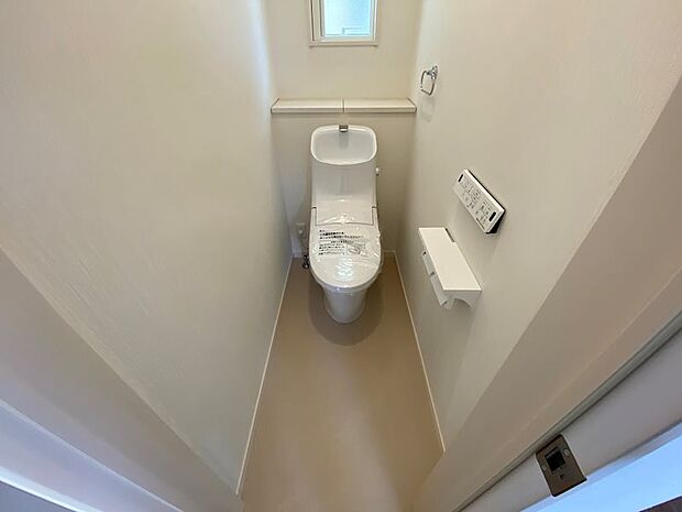 2Fトイレ。1階と同様の機能が付いたトイレです