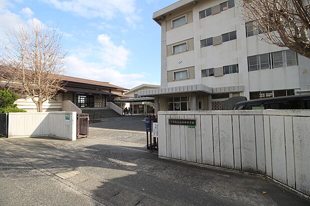 下関市立山の田中学校（720m）