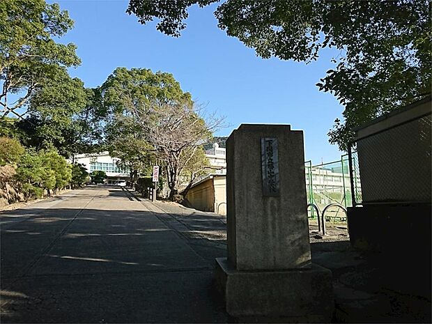 下関市立勝山中学校（1700m）