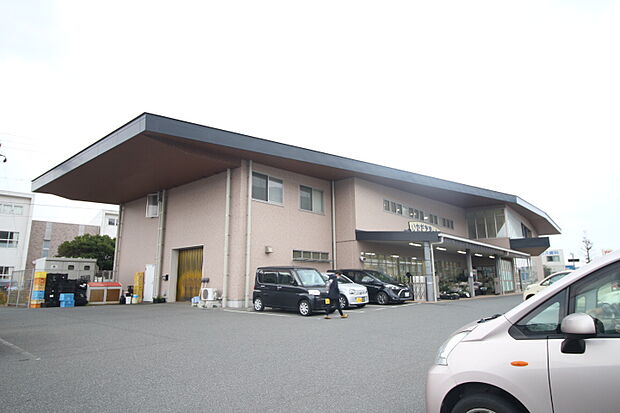 JA山口県 いただきま-と川中店（724m）