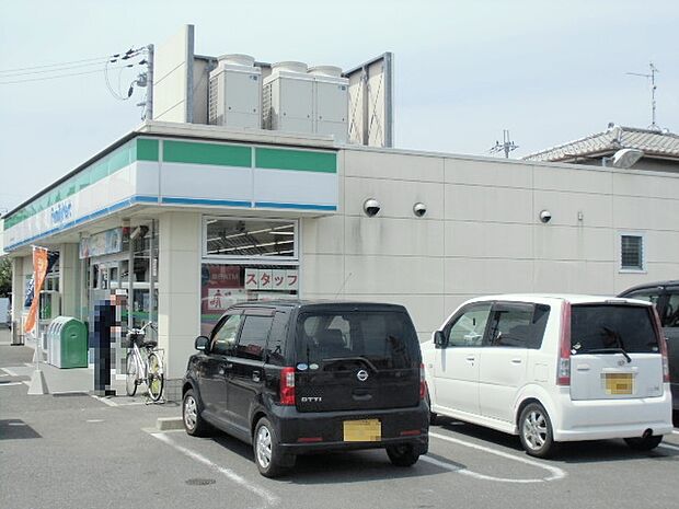 ファミリーマート近江八幡中小森店（690m）