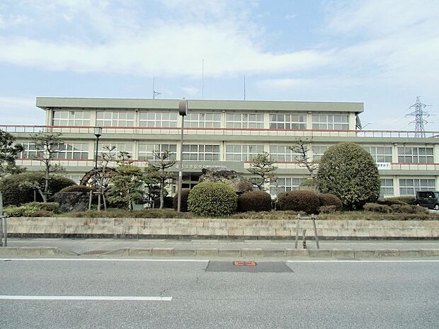 東近江市役所能登川支所（1120m）