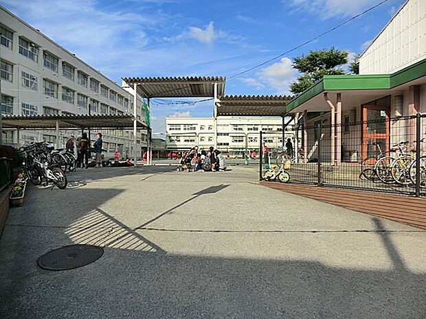 横浜市立大曽根小学校（1048m）