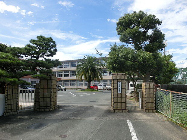 浜松市立八幡中学校（2101m）