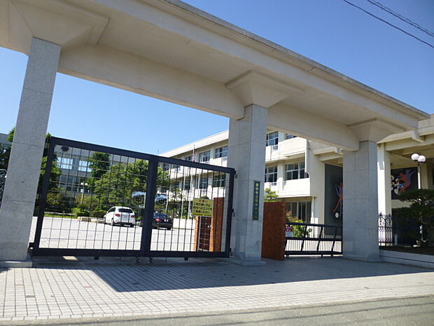 磐田市立竜洋中学校（1324m）