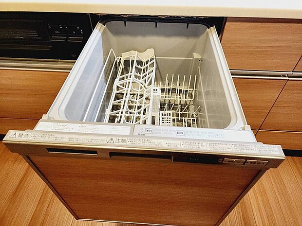 食器洗乾燥機付きでご家族の食器もスッキリ。 