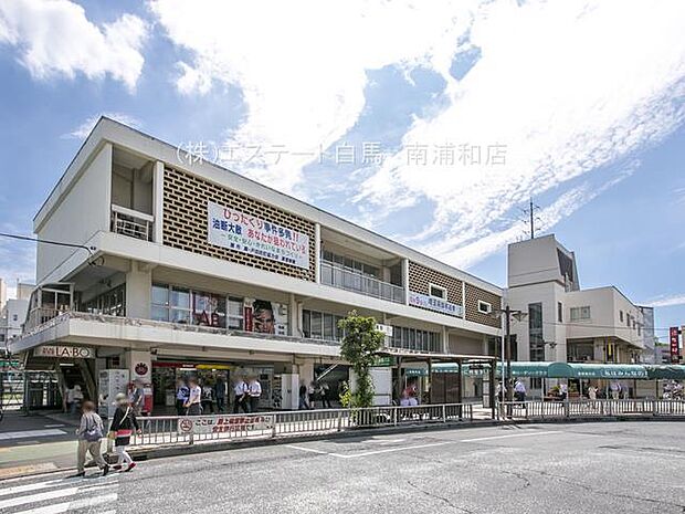 京浜東北線「蕨」駅（2100m）