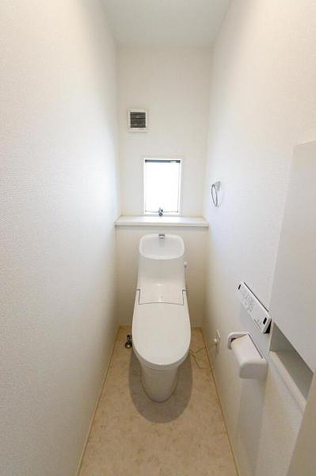 2階お手洗い／快適なシャワートイレ