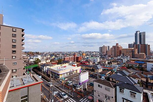 さいたま・東京方面の眺望／東所沢のランドマーク「ところざわサクラタウン」も見えます