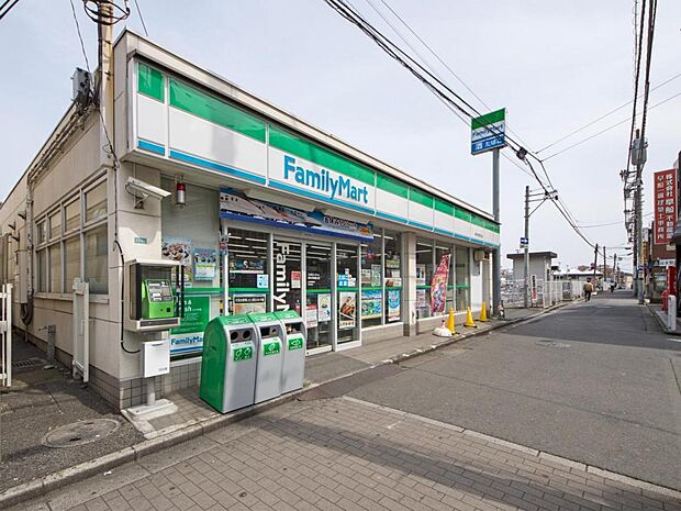 ファミリーマート 西所沢駅前店（556m）