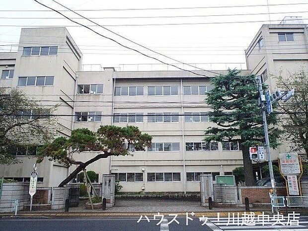 霞ヶ関中学校 170m