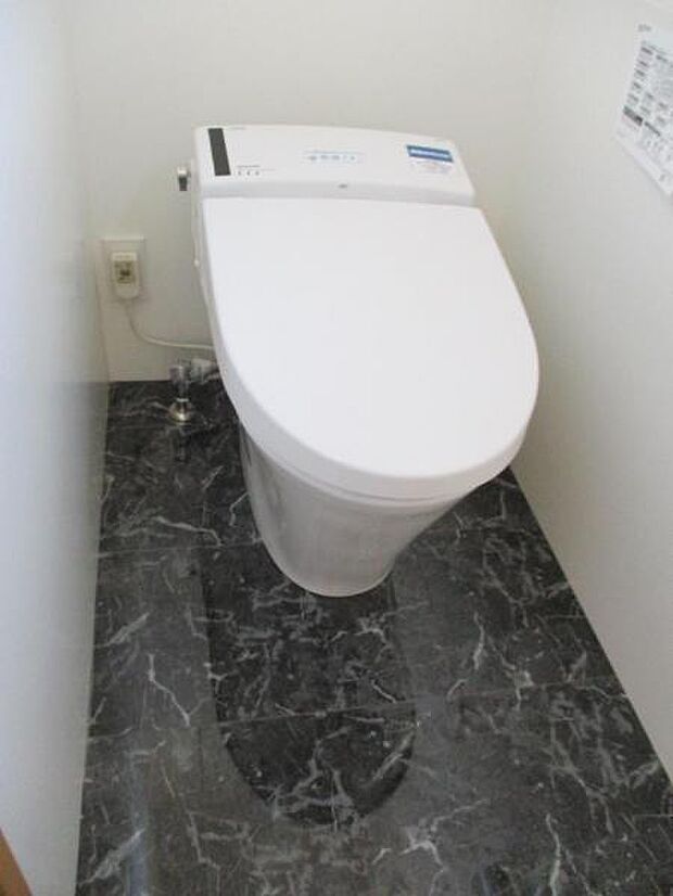 タンクレストイレはお掃除が簡単！節水効果も高くメリットが沢山あります♪