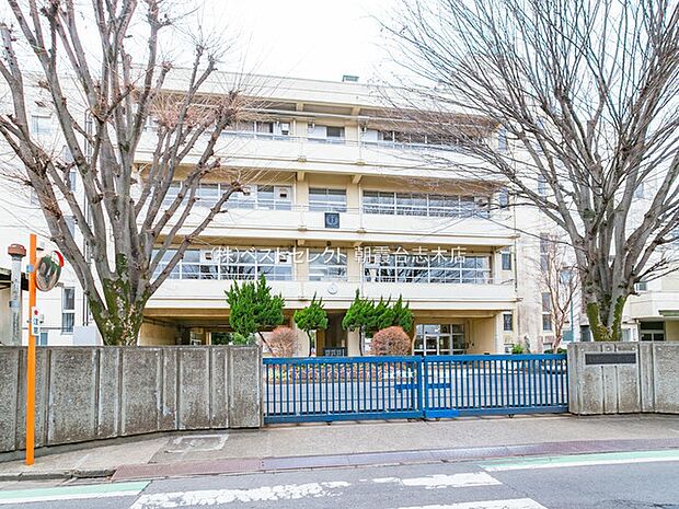 富士見市立みずほ台小学校　約160m（徒歩2分）