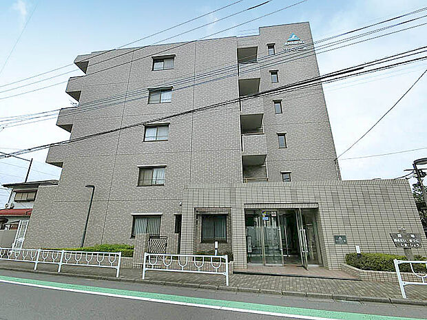 番田駅徒歩10分。通勤通学に便利な立地のマンション