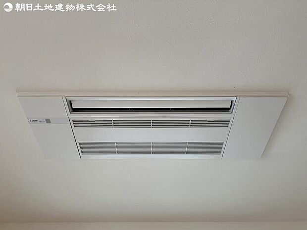 天井埋め込み型エアコンが標準装備。フラットですっきりとした部屋になりますｌ。