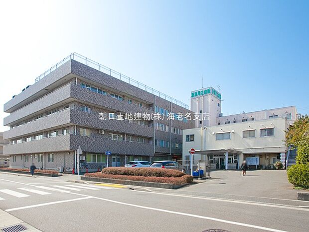 【綾瀬厚生病院】　内科から外科や小児科、脳神経外科など専門的な治療まで診療できる総合病院です。周辺には綾瀬市役所や消防署、大きな買い物施設などが充実しています。