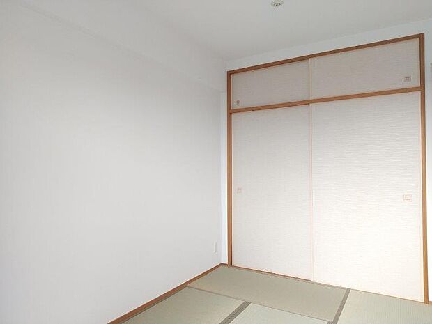 5.0帖の和室は、ご親戚やご友人の宿泊部屋としてもお使いいただけます。 