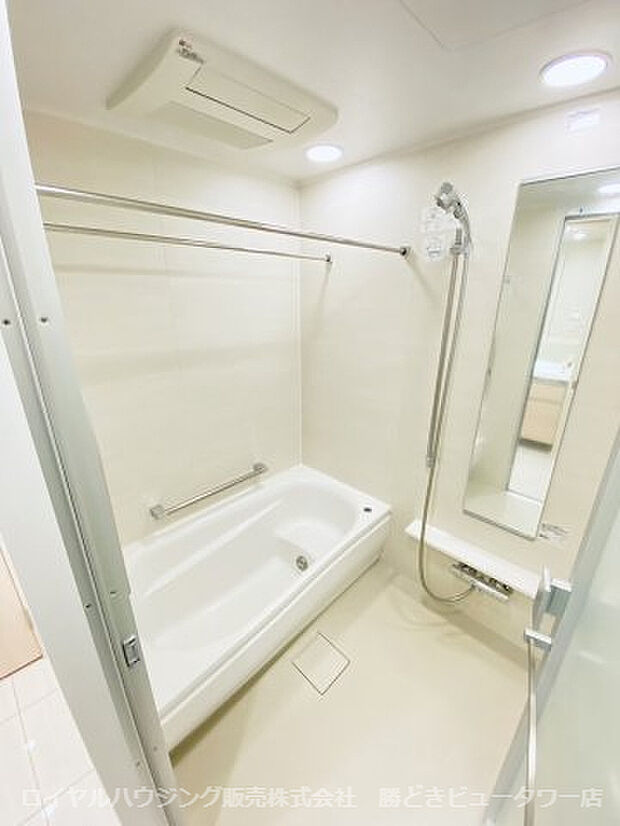 1418サイズオートバス、　ミストサウナ機能付きTES式浴室暖房乾燥機あり