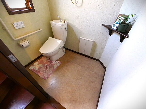 1階トイレは車椅子に対応できるスペースを確保しています