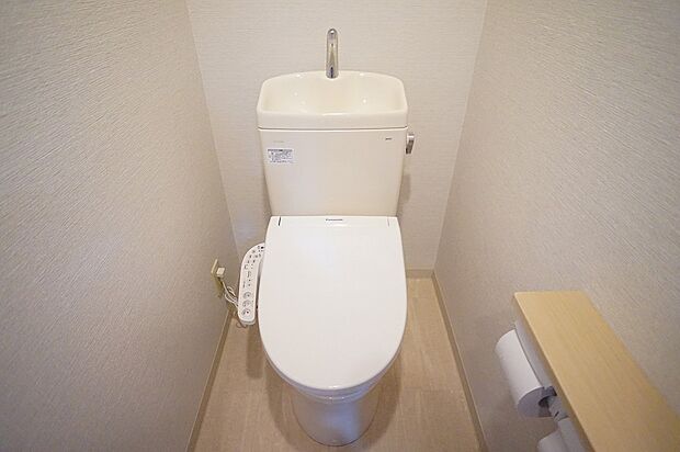 トイレ（便器＋温水洗浄便座）は約2年前に新調交換済みです☆