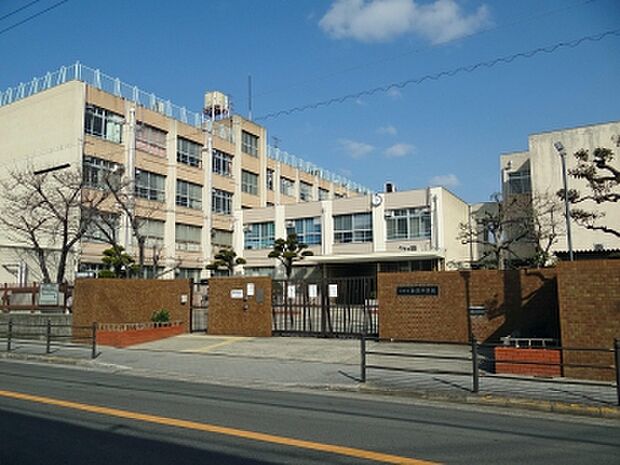 【中学校】大阪市立新巽中学校まで150ｍ