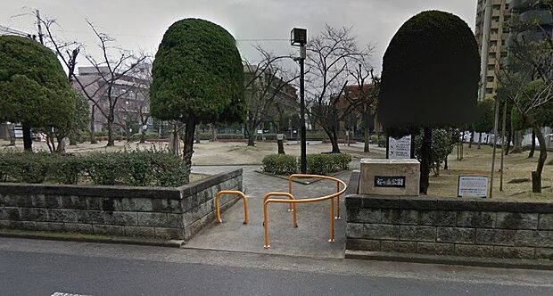 【公園】桜ヶ丘公園まで60ｍ