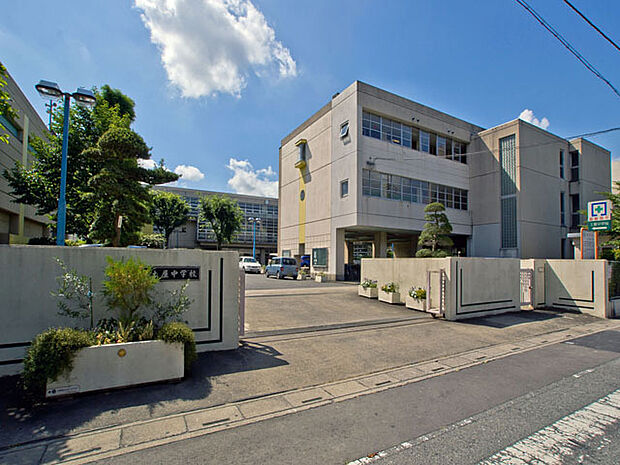 さいたま市立土屋中学校（1260m）