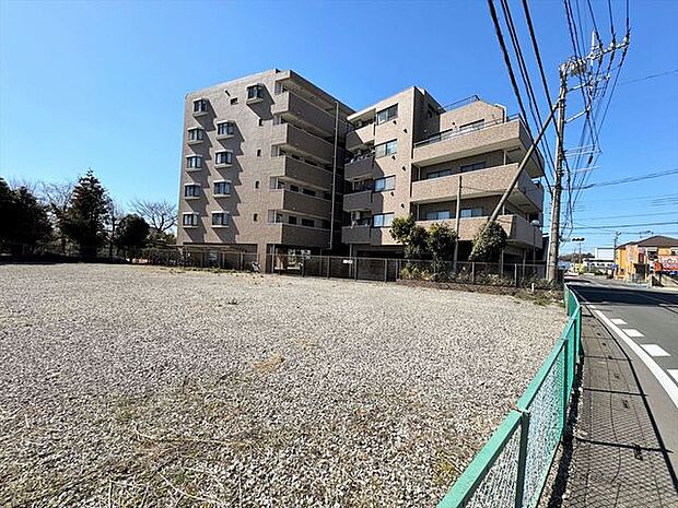 ＪＲ宇都宮線「東大宮」駅東口徒歩3分、提携駐車場もあります。エステート白馬東大宮店までお気軽にお問い合わせください。 