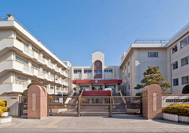 さいたま市立大牧小学校（1740m）