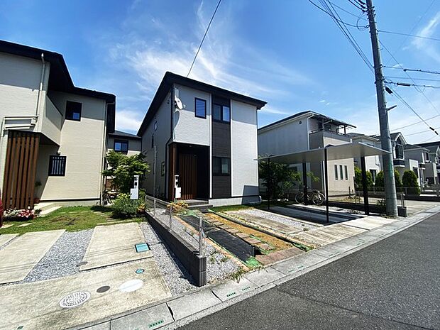 車の通りも少ない閑静な住宅地。子育てにも、第二の人生にも。 