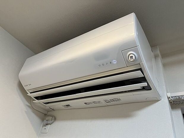 LDK、各居室の合計3台エアコン付きです。