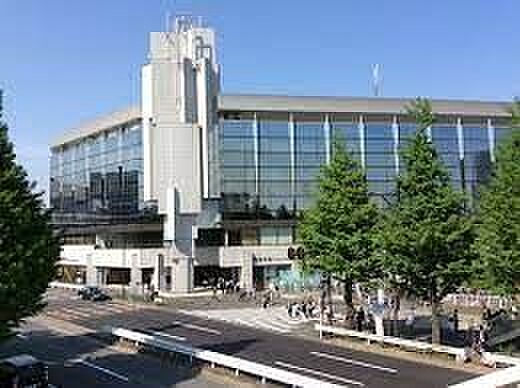 信濃町駅(JR東日本 中央本線) 徒歩9分。 710m