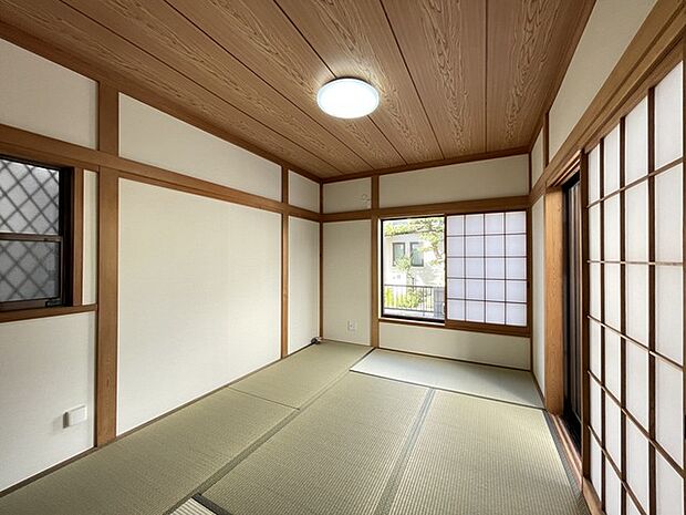 和室は、くつろぎ空間として、来客時は客間にもなります！ 畳の上でゴロゴロするのも良いですよ〜！？ 