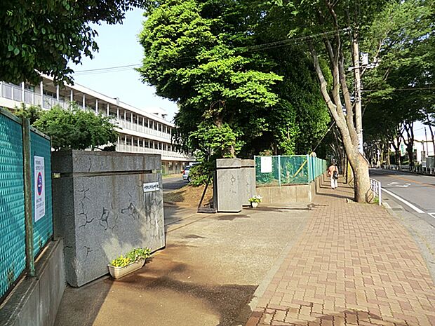千草台中学校