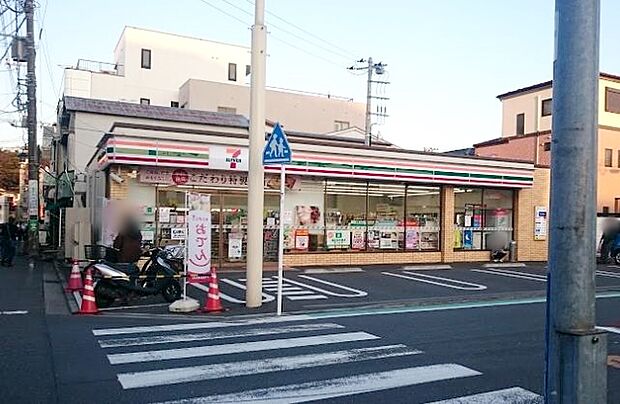 セブンイレブン 横浜丸山町店まで徒歩1分・102ｍ