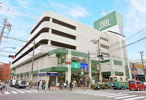 スーパーマーケットフジ横浜南店まで徒歩2分・184m
